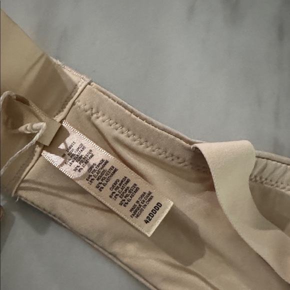 SKIMS Wireless Form Super Push-Up Color Butter and Tan/Beige size 42DDDD - Picture 6 of 7